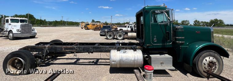 image for item HL9133 1995 Peterbilt 379  truck cab and chassis