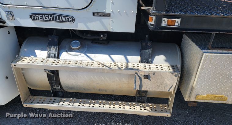 image for item JL9401 1993 Freightliner FLD  flatbed truck