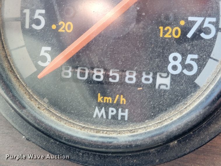 image for item JL9401 1993 Freightliner FLD  flatbed truck