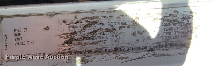 image for item JL9401 1993 Freightliner FLD  flatbed truck