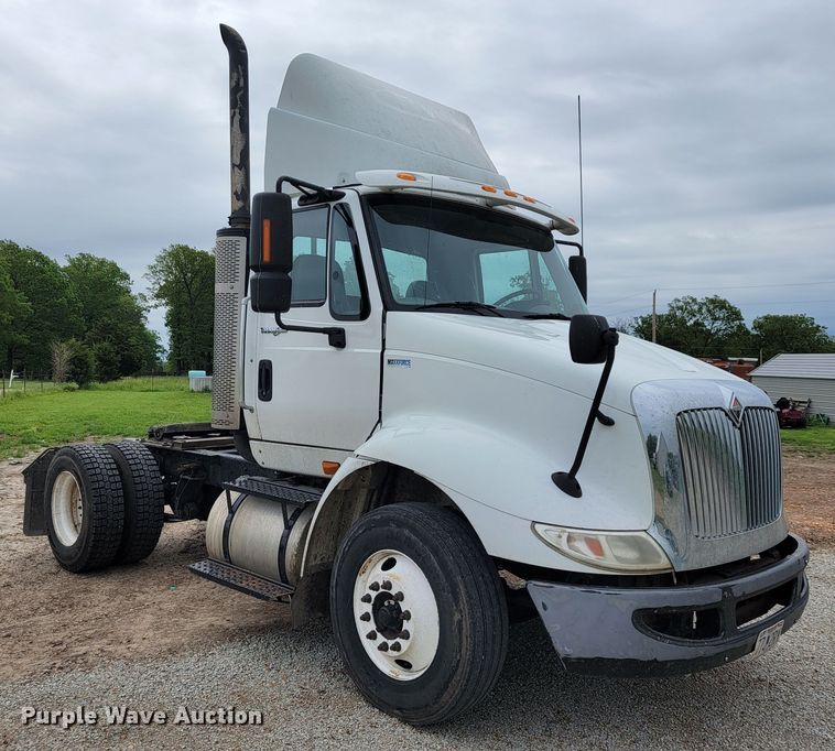 image for item JL9432 2011 International TranStar 8600  semi truck