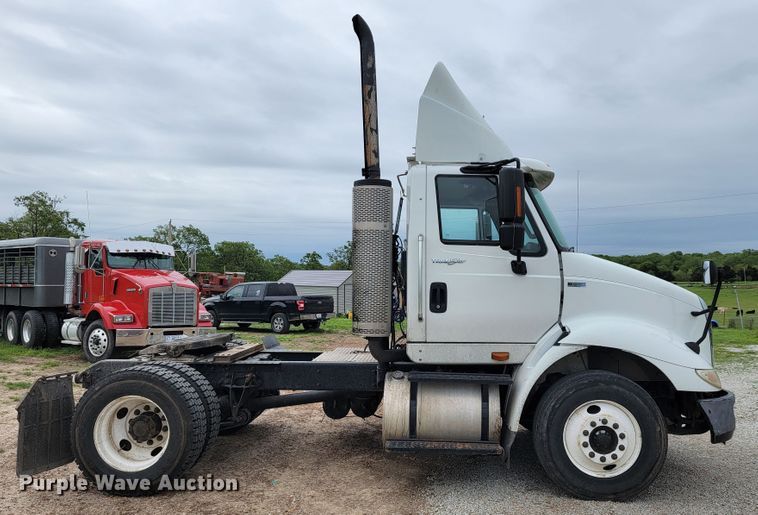 image for item JL9432 2011 International TranStar 8600  semi truck