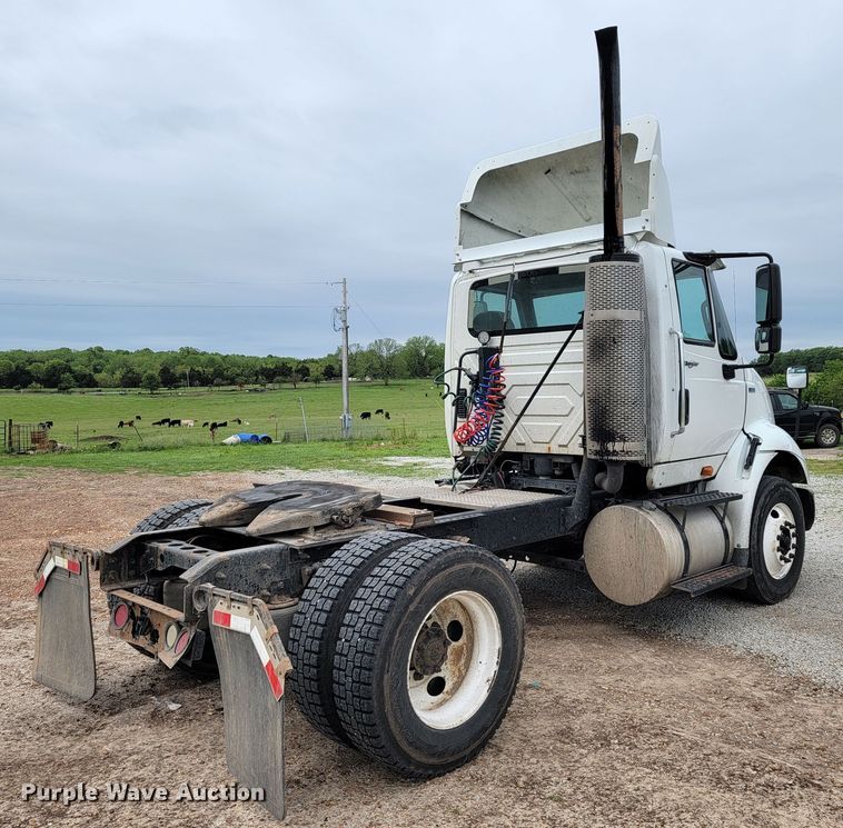 image for item JL9432 2011 International TranStar 8600  semi truck