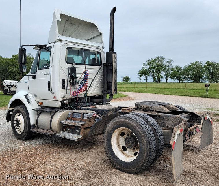 image for item JL9432 2011 International TranStar 8600  semi truck