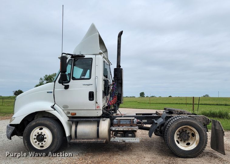 image for item JL9432 2011 International TranStar 8600  semi truck