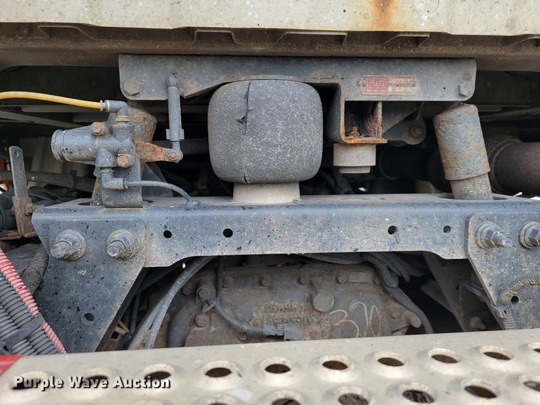 image for item JL9432 2011 International TranStar 8600  semi truck