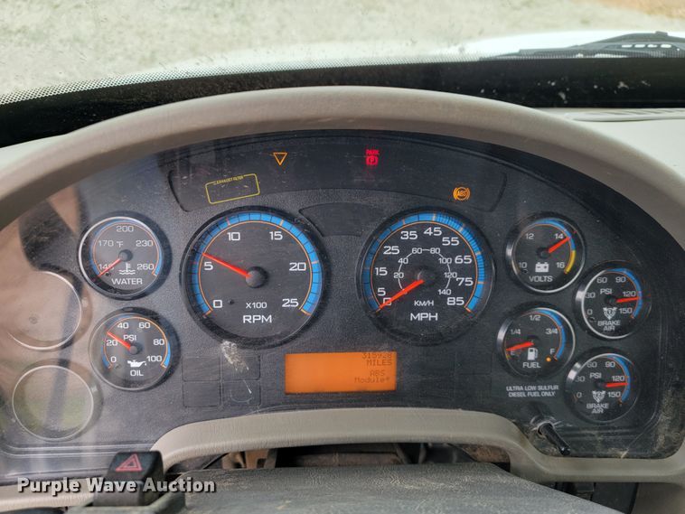 image for item JL9432 2011 International TranStar 8600  semi truck