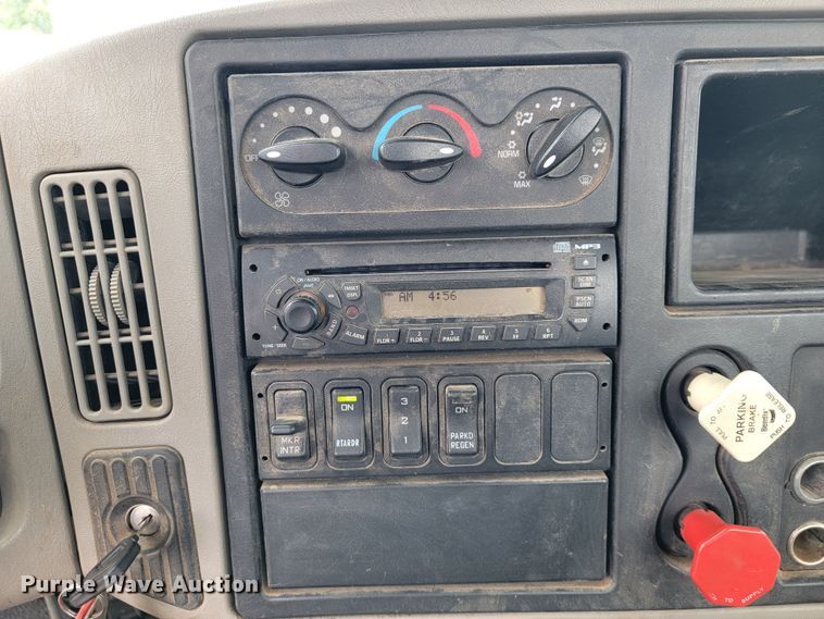 image for item JL9432 2011 International TranStar 8600  semi truck