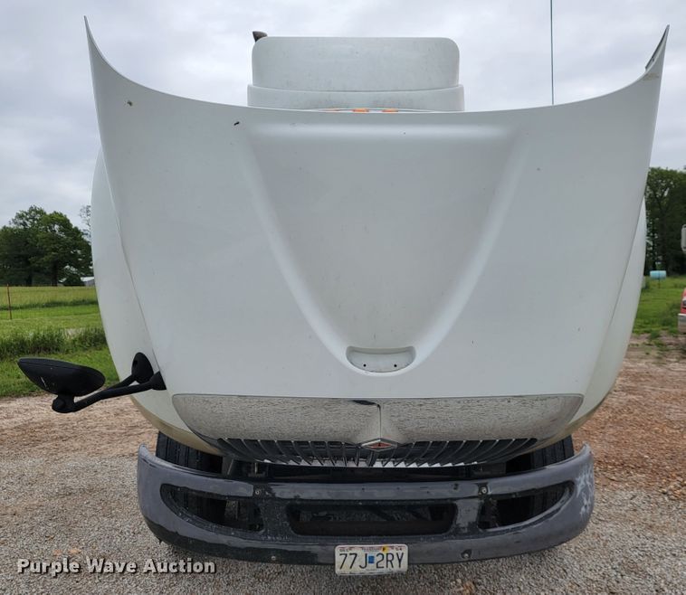 image for item JL9432 2011 International TranStar 8600  semi truck