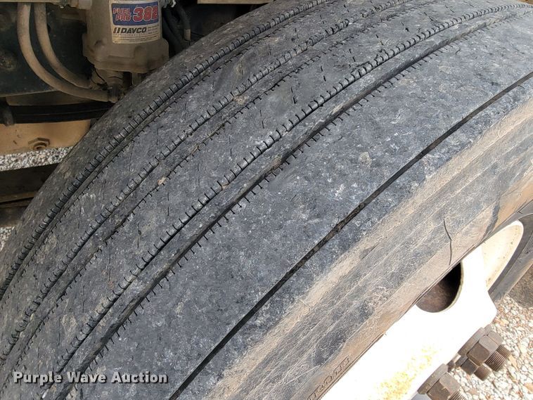 image for item JL9432 2011 International TranStar 8600  semi truck