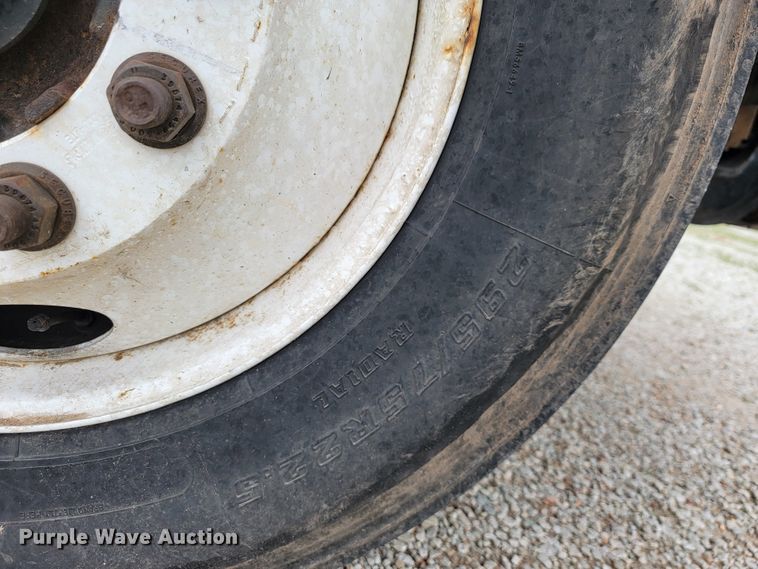 image for item JL9432 2011 International TranStar 8600  semi truck