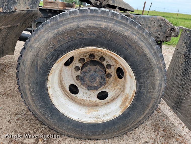 image for item JL9432 2011 International TranStar 8600  semi truck