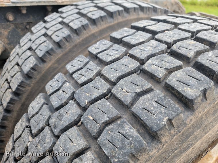 image for item JL9432 2011 International TranStar 8600  semi truck