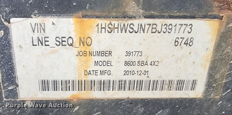 image for item JL9432 2011 International TranStar 8600  semi truck