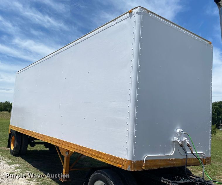 image for item JU9251 1989 Alloy Trailers FRPS-28  dry van trailer