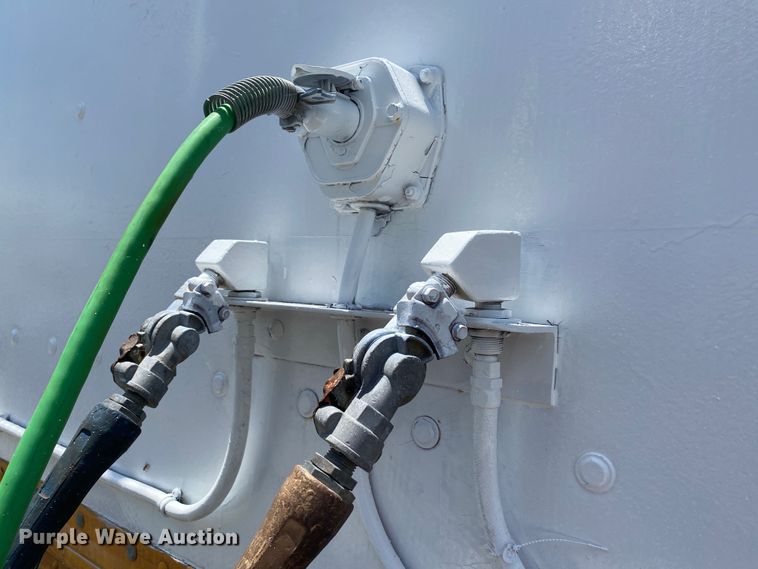 image for item JU9251 1989 Alloy Trailers FRPS-28  dry van trailer