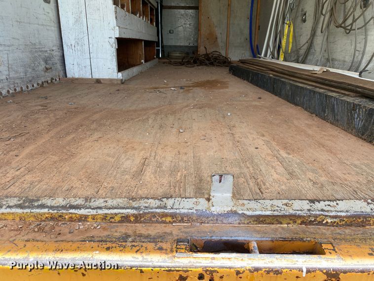 image for item JU9251 1989 Alloy Trailers FRPS-28  dry van trailer