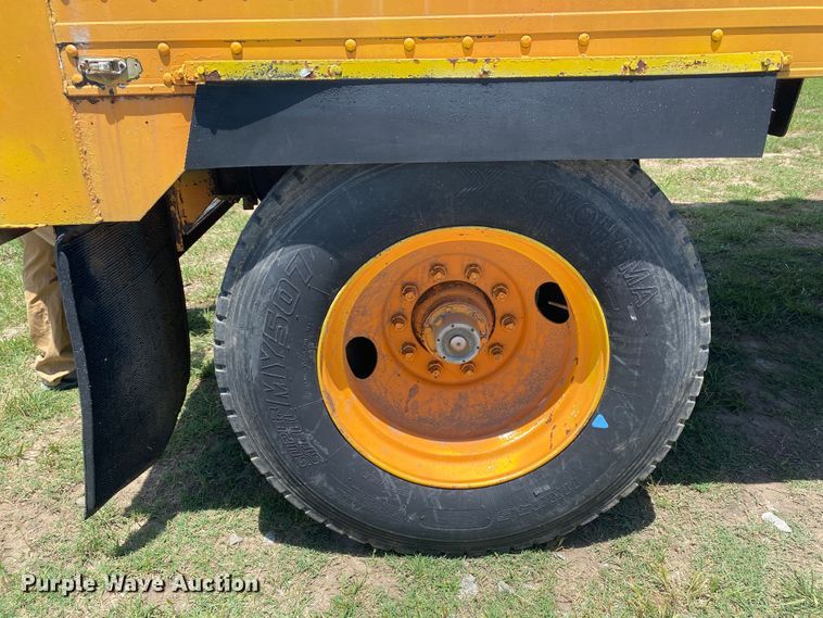 image for item JU9251 1989 Alloy Trailers FRPS-28  dry van trailer