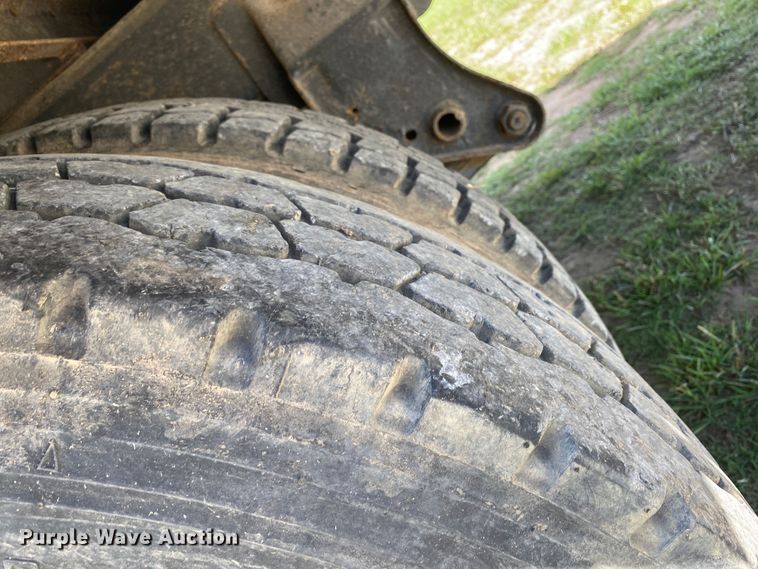 image for item JU9251 1989 Alloy Trailers FRPS-28  dry van trailer