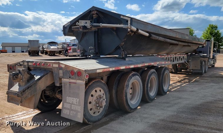 image for item KA9315 2003 Trail King TK60SSD-484  side dump trailer