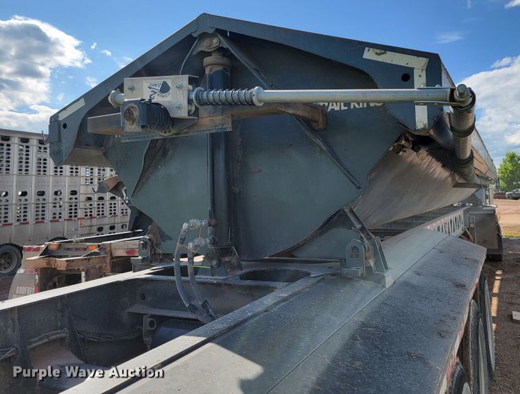 image for item KA9315 2003 Trail King TK60SSD-484  side dump trailer