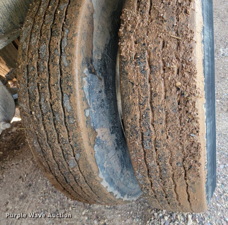 image for item KA9315 2003 Trail King TK60SSD-484  side dump trailer