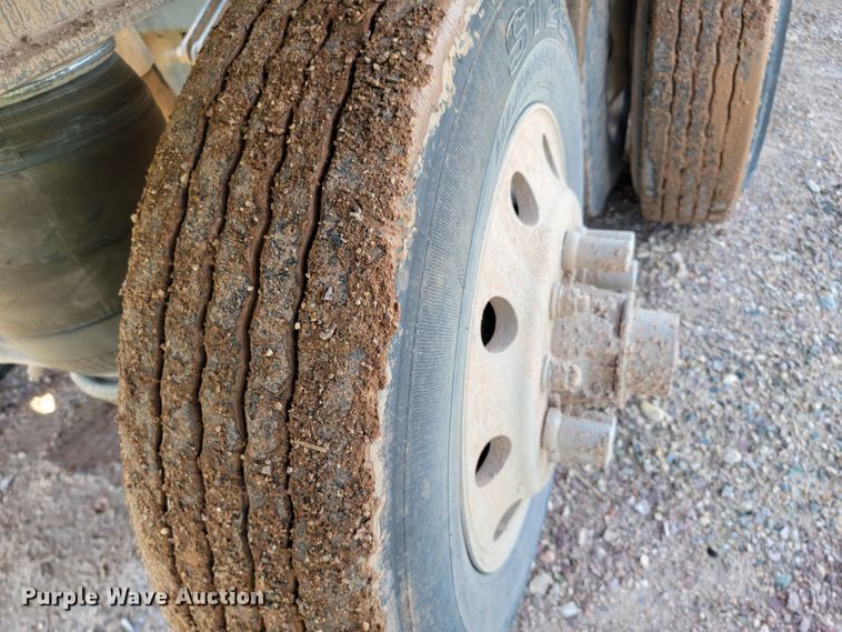 image for item KA9315 2003 Trail King TK60SSD-484  side dump trailer