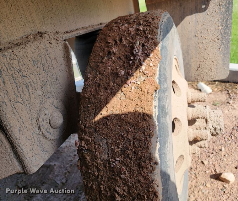 image for item KA9315 2003 Trail King TK60SSD-484  side dump trailer