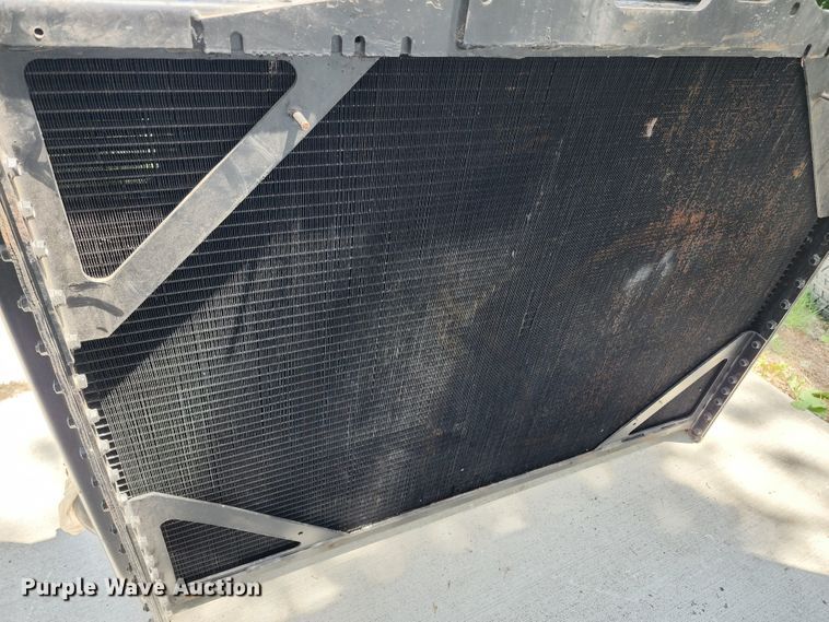 image for item KC9466 Kenworth T800 wide hood radiator