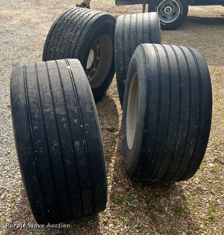 image for item KC9909 (4) Michelin 445/50R22.5 tires and wheels