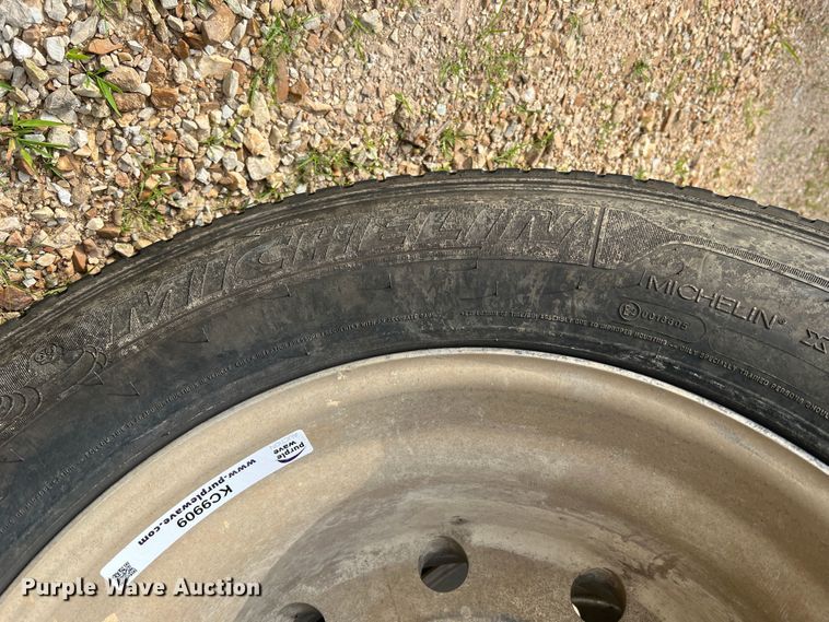 image for item KC9909 (4) Michelin 445/50R22.5 tires and wheels