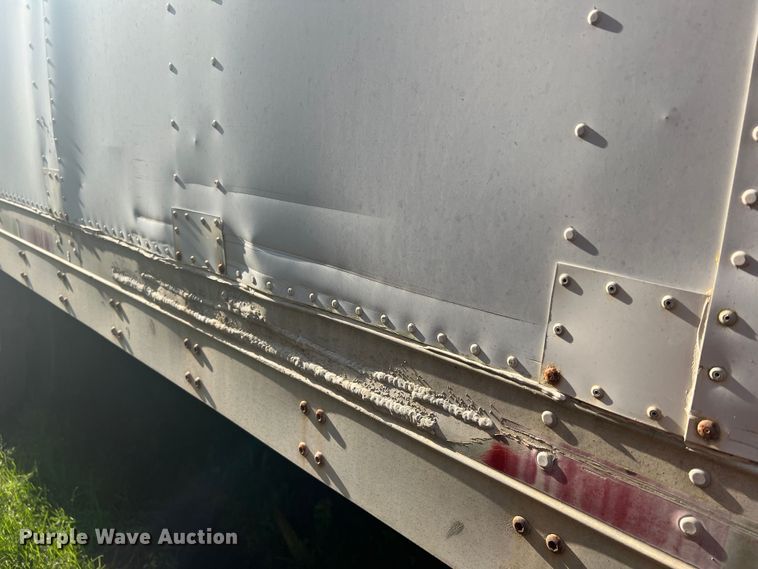 image for item KC9911 2000 Wabash  dry van trailer