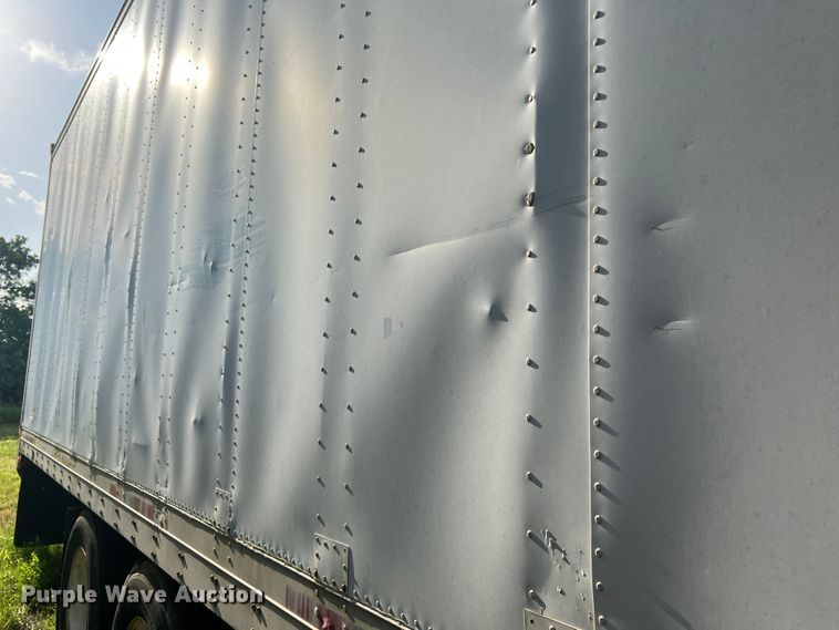 image for item KC9911 2000 Wabash  dry van trailer