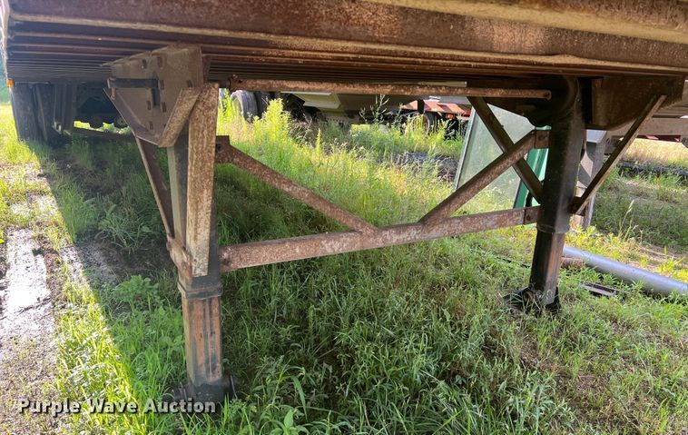 image for item KC9911 2000 Wabash  dry van trailer