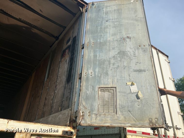 image for item KC9911 2000 Wabash  dry van trailer
