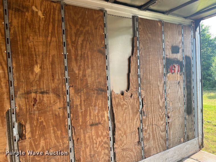 image for item KC9911 2000 Wabash  dry van trailer