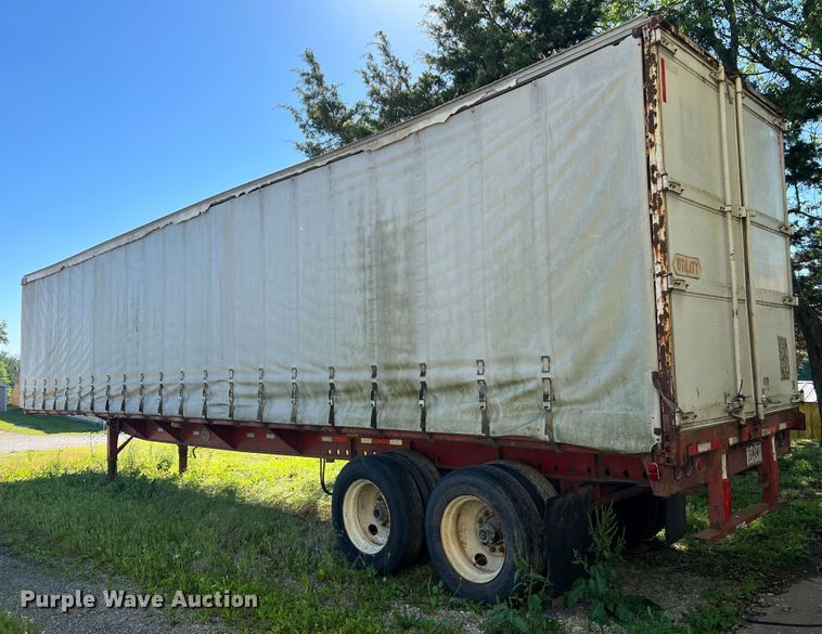 image for item KC9923 1983 Utility Trailers FS2CHE  side curtain trailer