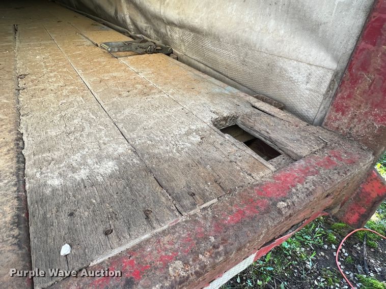 image for item KC9923 1983 Utility Trailers FS2CHE  side curtain trailer