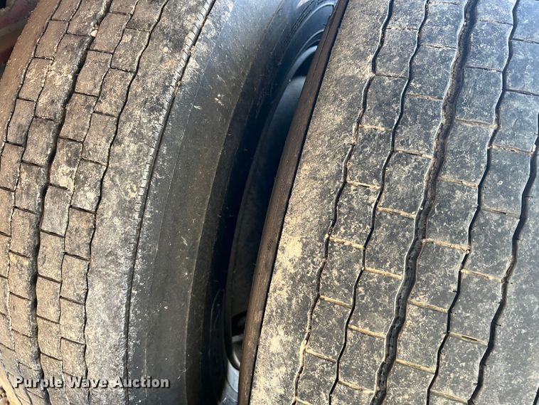 image for item KC9923 1983 Utility Trailers FS2CHE  side curtain trailer