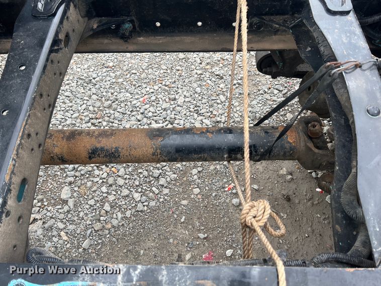 image for item KG9825 2008 Freightliner Columbia 120  semi truck