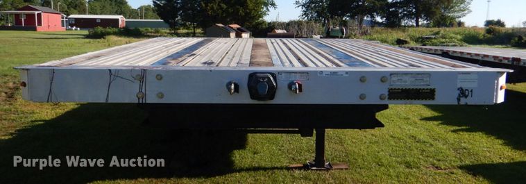 image for item KJ9907 2016 Manac 13253C0B1  drop deck trailer