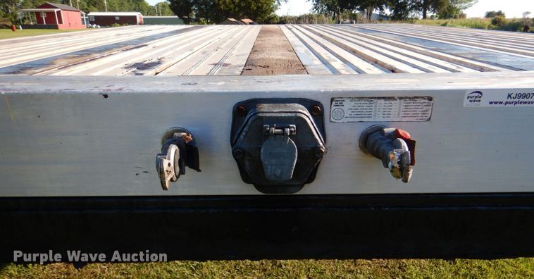 image for item KJ9907 2016 Manac 13253C0B1  drop deck trailer