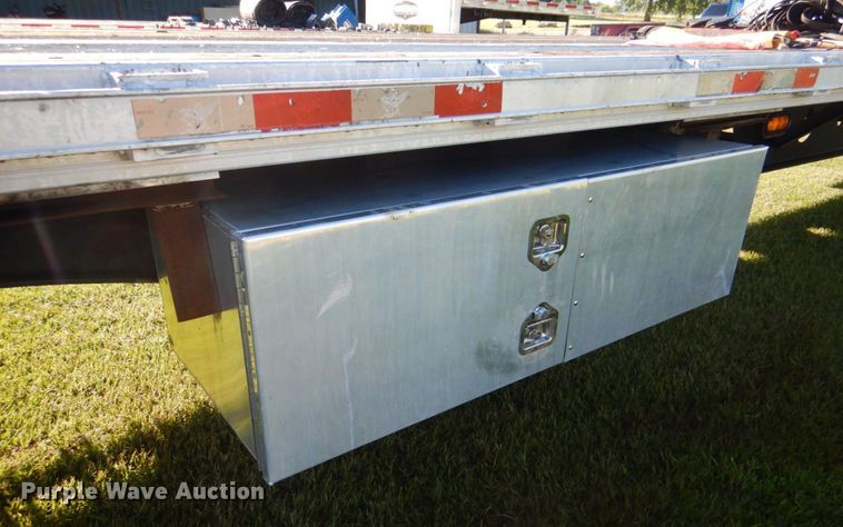 image for item KJ9907 2016 Manac 13253C0B1  drop deck trailer