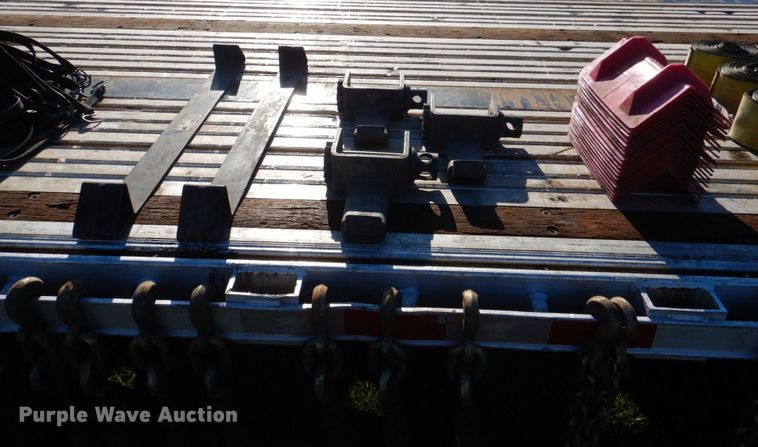 image for item KJ9907 2016 Manac 13253C0B1  drop deck trailer