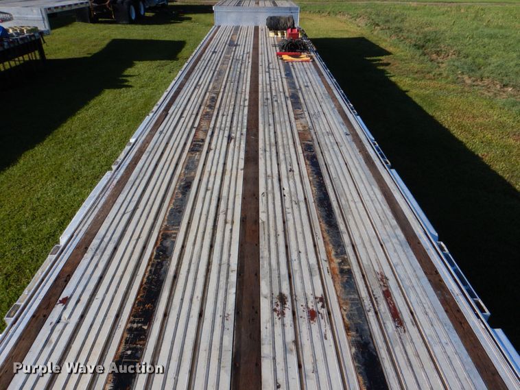 image for item KJ9907 2016 Manac 13253C0B1  drop deck trailer