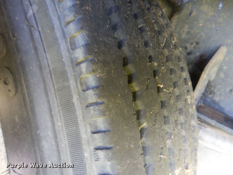 image for item KJ9907 2016 Manac 13253C0B1  drop deck trailer