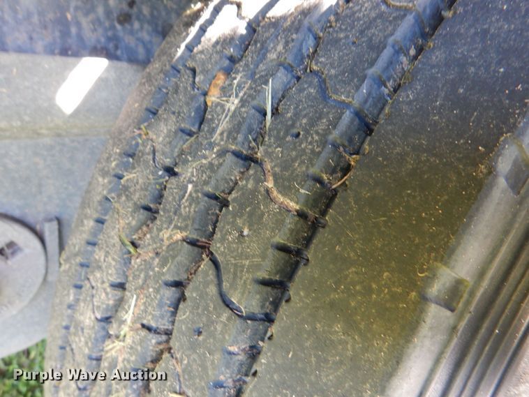 image for item KJ9907 2016 Manac 13253C0B1  drop deck trailer