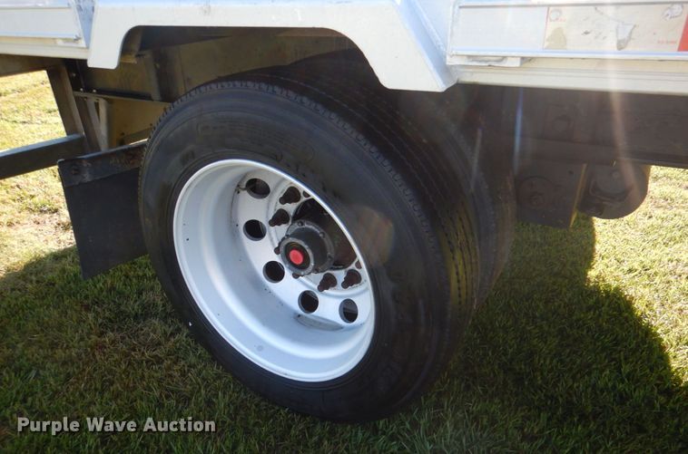 image for item KJ9907 2016 Manac 13253C0B1  drop deck trailer