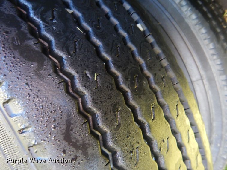 image for item KJ9907 2016 Manac 13253C0B1  drop deck trailer