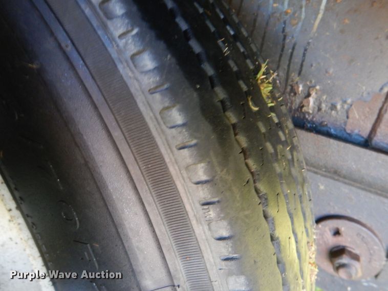 image for item KJ9907 2016 Manac 13253C0B1  drop deck trailer